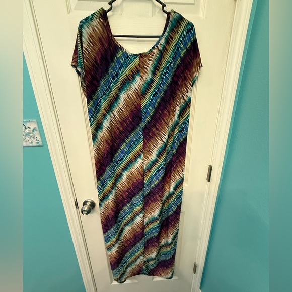 Short Sleeve Dress - Picture 3 of 4